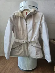モンクレール ２サイズ クリーム色 最高級商品 ((正規品 ))
