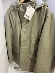ブルネロ クチネリ グースダウン ダウン オーバーサイズ M ほぼ新品 (タグ保有)のサムネイル