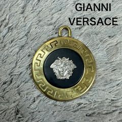 Gianni Versace ジャンニヴェルサーチ ネックレス  メダル//GP/箱付 ヴィンテージ/メデューサ   ゴールドカラー レディース / 240001174102 楽天市場】Gianni Versace ジャンニヴェルサーチ ネックレス メダル
