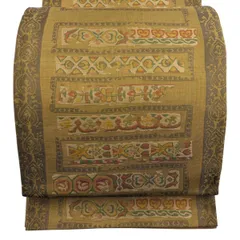 【美品】 袋帯 名品 木屋太 落款 草花 幾何学模様 黄土色 六通 正絹 【中古】のサムネイル