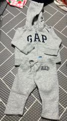 babyGAP ミッキーマウス セットアップ グレー - メルカリ