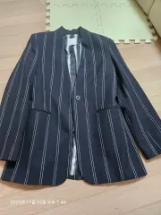 SANDRO サンドロ ストライプ ジャケット ブラックのサムネイル