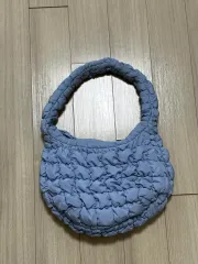 COS コス キルティング クラウドバッグのサムネイル
