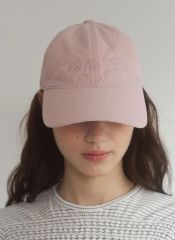 新品未使用 HER. ハー メッセージロゴキャップ ピンク - メルカリ