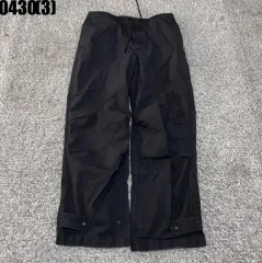 ユニクロ 黒 コットン パンツ カーゴ スタイル ズボン M 0430