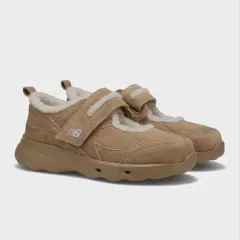 未開封新品) New Balance ウィンターブリーズ 240のサムネイル