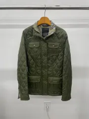 レディース) BARBOUR バブアー キルティング ジャケット UK8 EU34 サイズのサムネイル