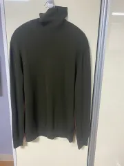 DKNY ウール100 カーキ タートルネックのサムネイル