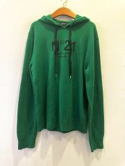N°21☆ヌメロヴェントゥーノ☆ロゴパッチデザインダウンベスト - メルカリ