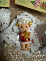 ソニーエンジェル Santas Little Helper シークレットロビー - メルカリ