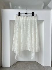 Scallop embroidery scarf venica - メルカリ