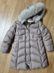 BENETTON 女の子 グースダウン 145サイズのサムネイル