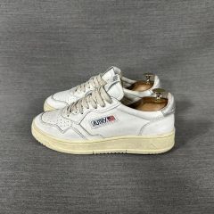 オートリー AUTRY 美品 MEDALISメダリスト ホワイト×ゴールド 39