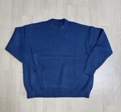 新品 柔らかい 青い ニット