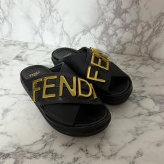 FENDI VERSACE FENDACE サンダル 36 新品 入手困難 - メルカリ