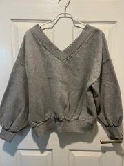 ZARA タグ付き 新品 ソフト Vネック スウェットシャツ - メルカリ