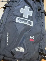 Supreme x THE NORTH FACE ザノースフェイス サミットシリーズ RESCUE(レスキュー) シュガ(SUGA・ユンギ) 16 バックパック ブラック - 22のサムネイル
