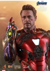 貴重 サノスアベンジャーズ等身大インフィニティ・ガントレット ライフ
