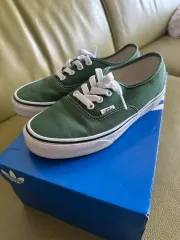 VANS スニーカー