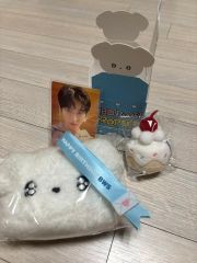 キムギュビン グッズ まとめ売り - メルカリ