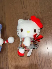 新品) ハローキティ チェック ONE PIECE ぬいぐるみ キーホルダー