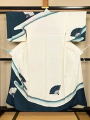187B【アンティーク着物】訪問着 扇柄 波地紋 正絹?? 濃紺×白 粋なデザイン リメイク素材にものサムネイル