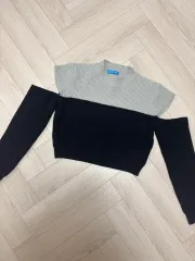 ショルダー クロップドニット