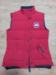 Canada Goose(カナダグース) ダウンベスト 正規品 レディース XSサイズ 44 55 実際に着用短め ほぼ新品