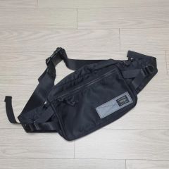 新品未使用】定価5万程THINET × bagjack ショルダーバッグ 黒色 - メルカリ