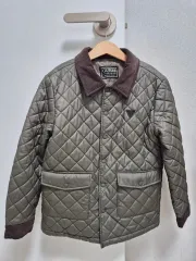 GUESS Stray Kids(ストレイキッズ・スキズ・SKZ) Classic キルティングジャケット カーキ 145のサムネイル