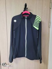 DESCENTE golf ゴルフジャケット ジャージ　ゴルフウェア　スペクター DESCENTE golf ゴルフジャケット ジャージ ゴルフウェア スペクター