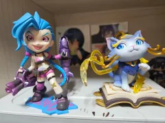 ポップマート ロール フィギュア ユーミー