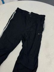 NIKE ナイキ ソロ スウッシュ ウーブン トラックパンツ ソンガン