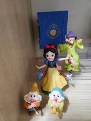 白雪姫 クラシックドール デラックスセット ディズニーストア - メルカリ