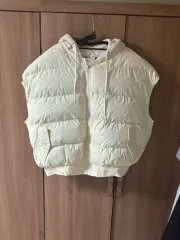 ダウンベスト