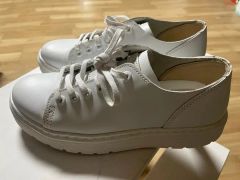 鈴木亜美さんプロデュース厚底スニーカー第二弾 - メルカリ