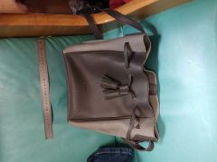 2604114 loungedress ベルトトートBAG キャメル - メルカリ