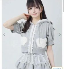 yuhan wang フード付きトップス グレー - メルカリ