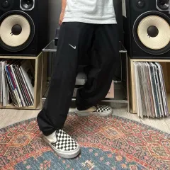 ナイキ トラックパンツ