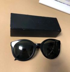 jacquemus gala サングラス　黒　芦澤竜誠　愛用ブランド jacquemus gala サングラス 黒 芦澤竜誠 愛用ブランド - メルカリ