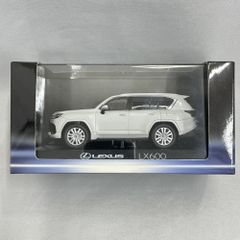 LEXUS LBX ミニカー ホワイト - メルカリ