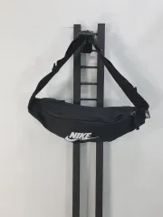 NIKE ヒップバッグ ウェストバッグ ブラック