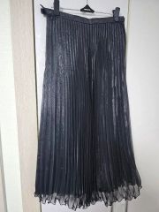 a.v.v 美品 上品 人気 メタリックプリーツロングスカート グレー L 