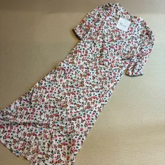 【新品タグ付】華やか小花柄 ロングワンピース Vネック 半袖 夏 Aライン M