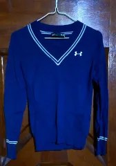 UNDER ARMOUR アンダーアーマー ネイビー Vネック 長袖 セーターのサムネイル