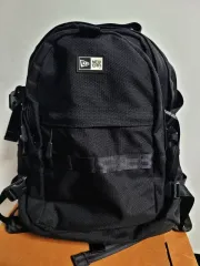 NEW ERA ブラック バックパック 23L サイズ 状態良しのサムネイル