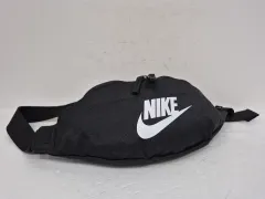 ナイキ ヒップバッグ ウェストベルトバッグ