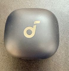 dのロゴ付きイヤホンケース ブラック - メルカリ