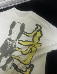 XXL トラヴィス スコットxカウズxフラグメント デザイン 半袖 Tシャツ