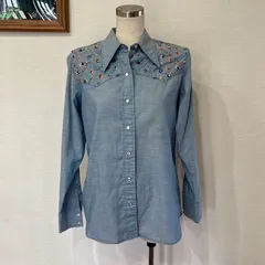 Wrangler ラングラー デニム風シャツ 刺しゅう 36サイズのサムネイル